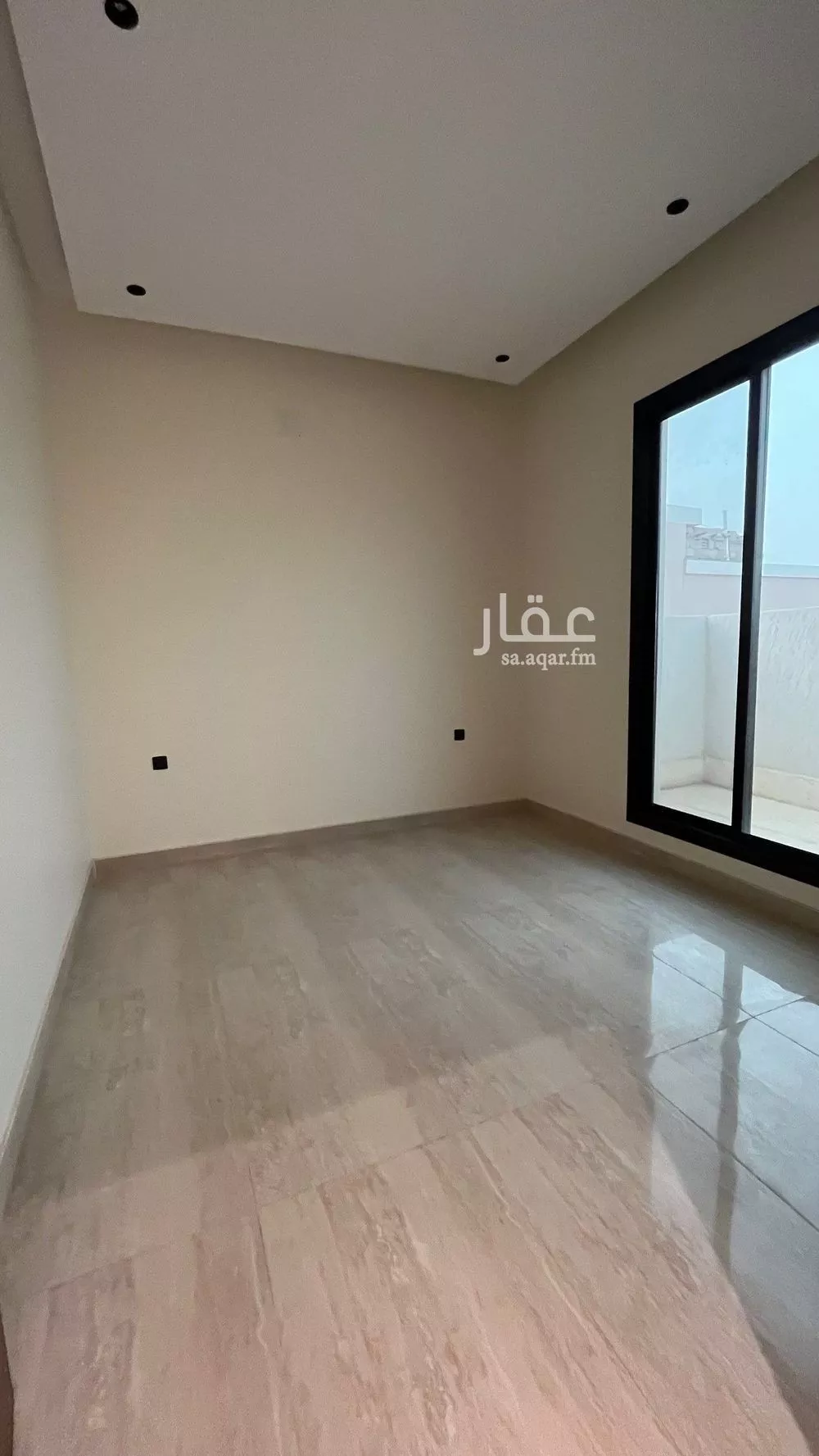 شقة 6 غرف في عكاظ 7