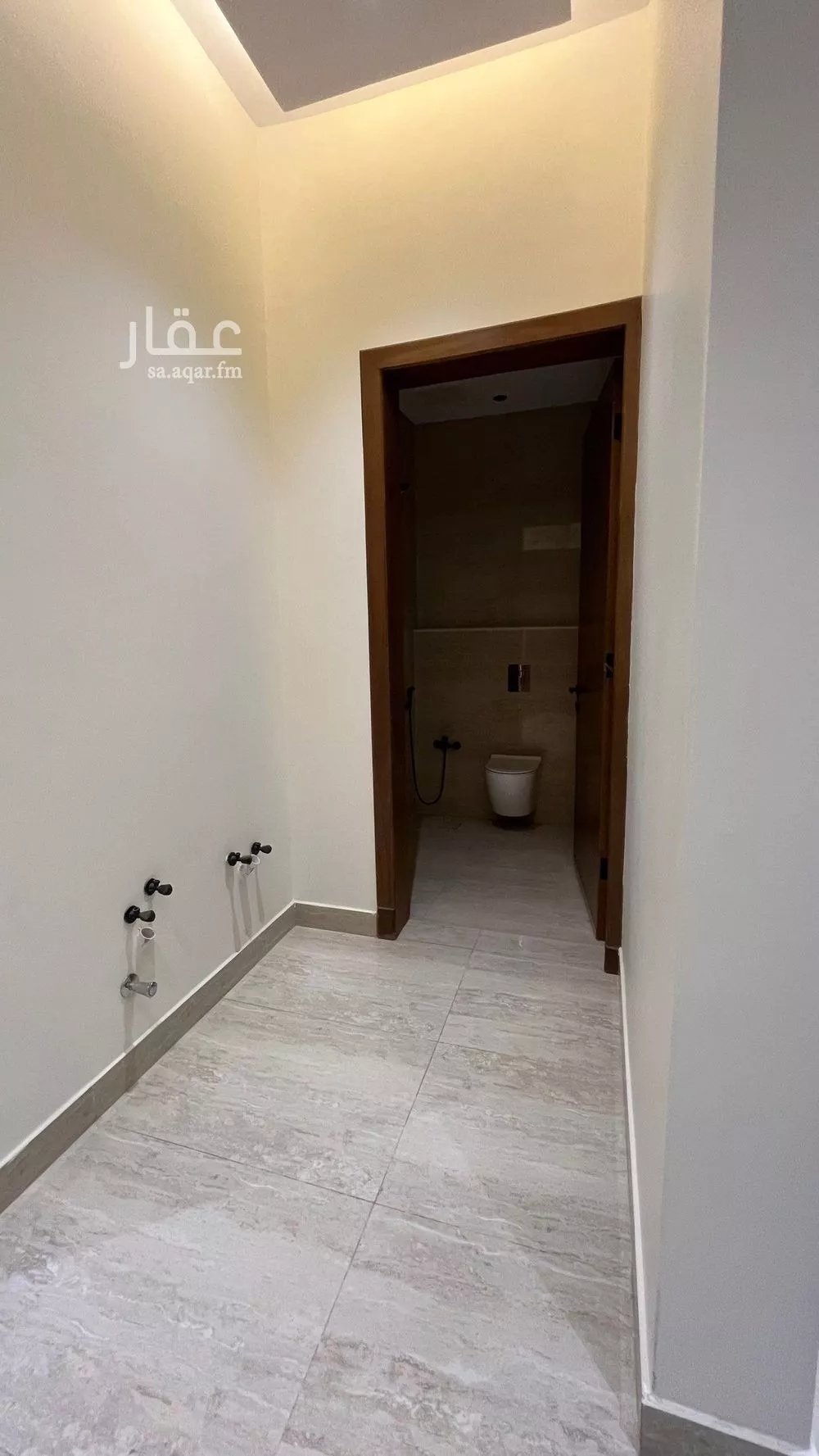 شقة 6 غرف في عكاظ 10