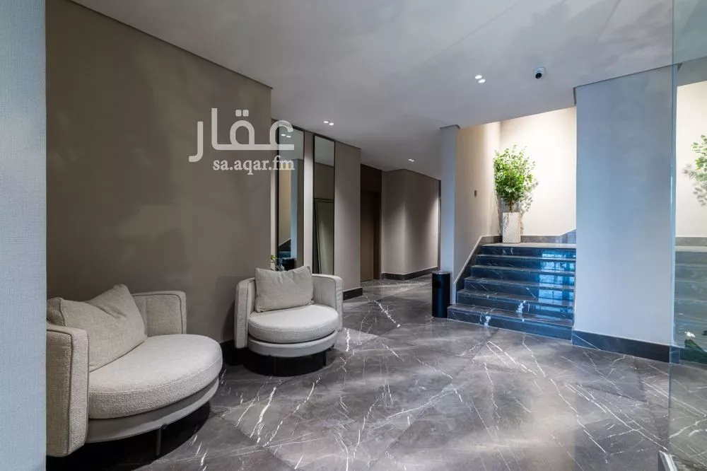 شقة 1 غرف في الملقا 8