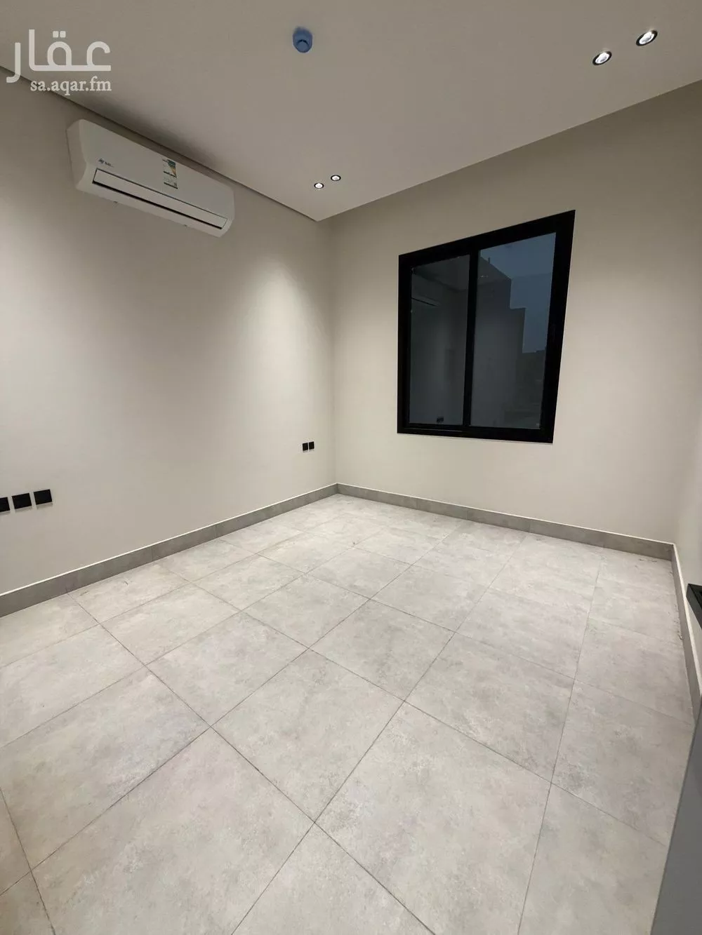 شقة 3 غرف في العارض 10