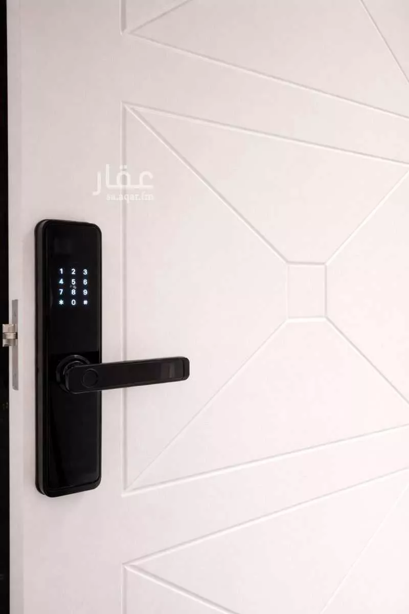 شقة 1 غرف في الملقا 5