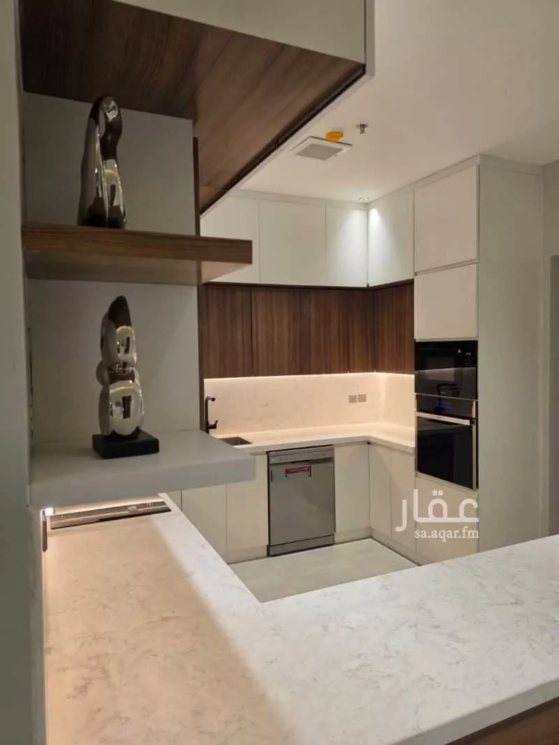 شقة 4 غرف في النرجس 12