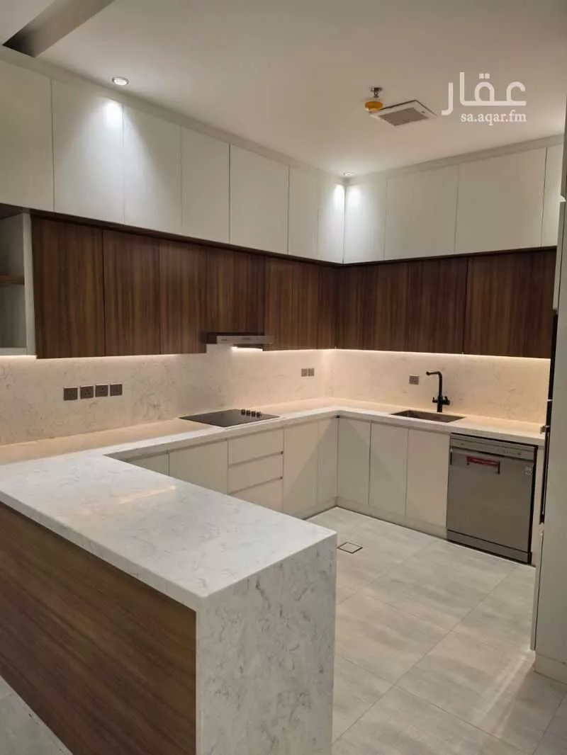 شقة 4 غرف في النرجس 14