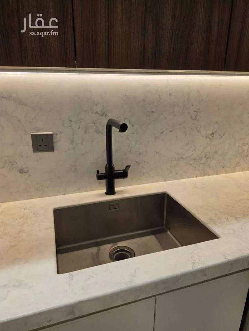 شقة 4 غرف في النرجس 17