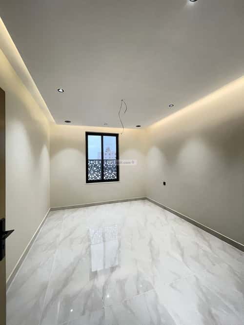 شقة 5 غرف في الملك فهد 6