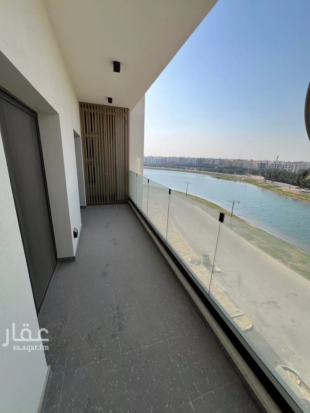 شقة 3 غرف في الحمرا 8