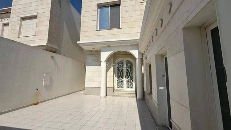 5 bedroom villa in Al Buhairah, Eastern Province 2