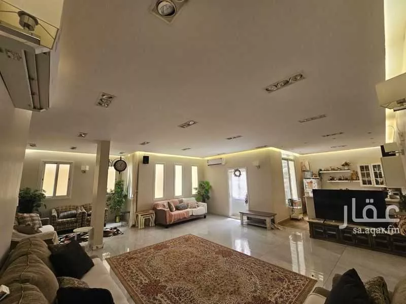 فيلا 12 غرف في الروابي 14