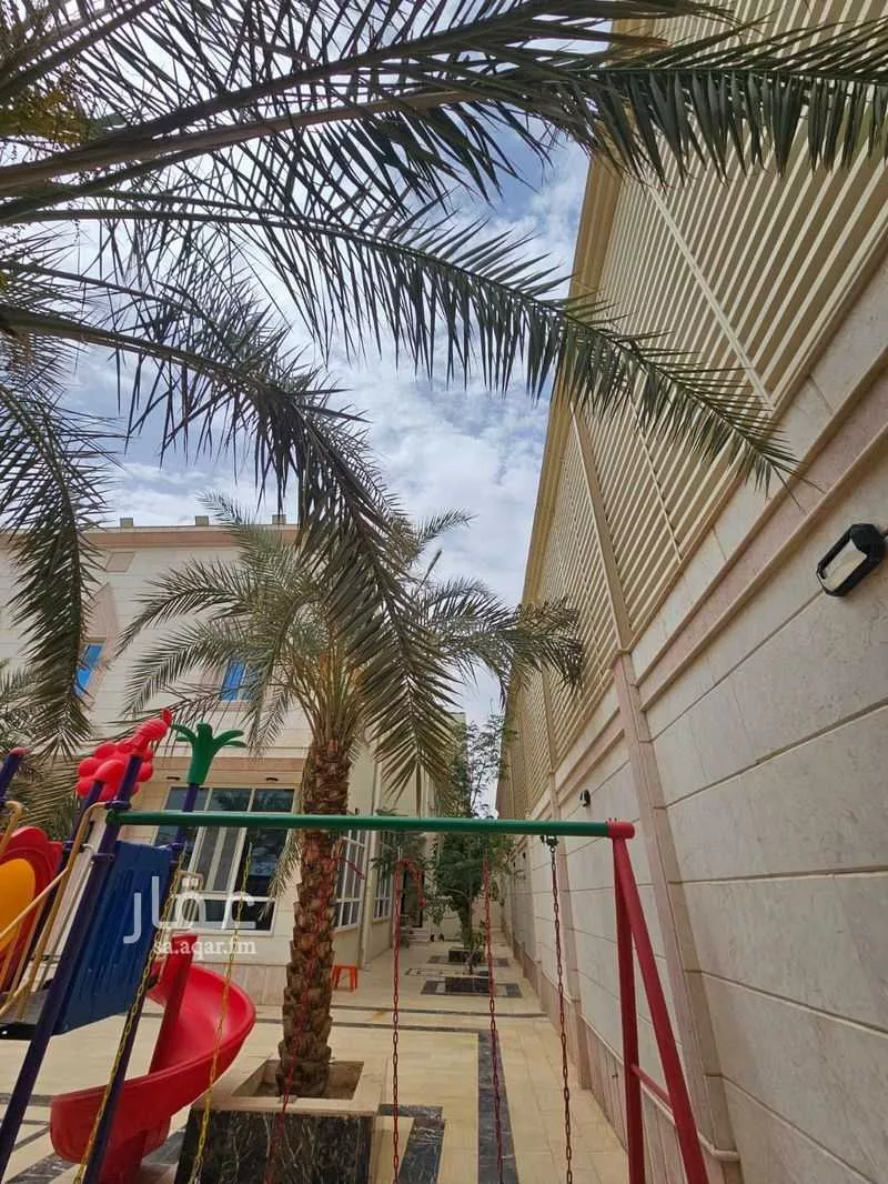 فيلا 12 غرف في الروابي 4