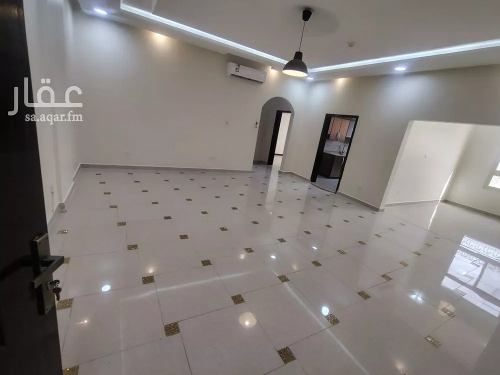 شقة 4 غرف في الدانة الشمالية 2