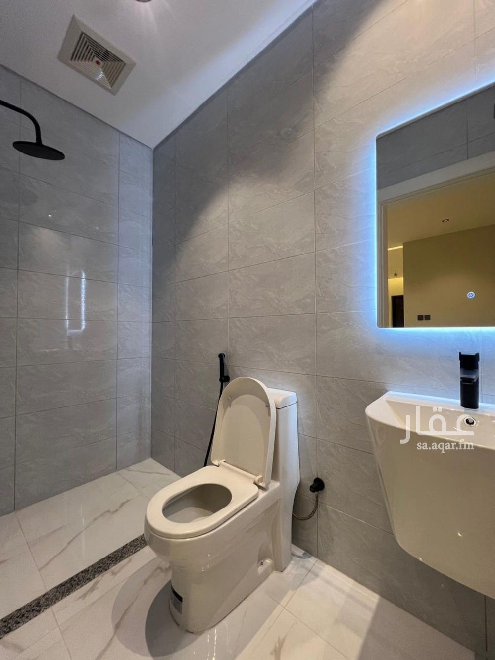 5 bedroom apartment in Ar Rayan, Jeddah 5
