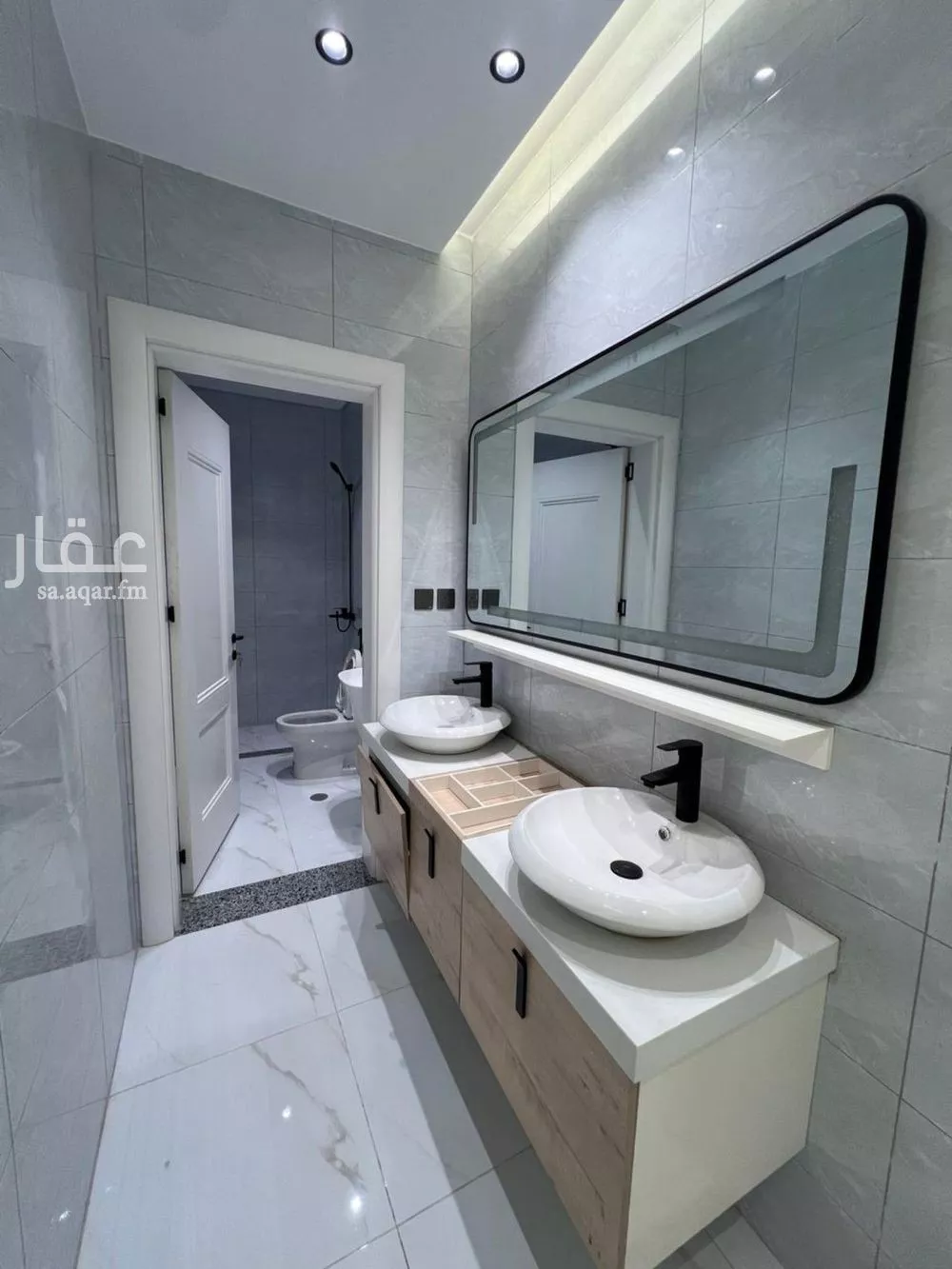 شقة 5 غرف في الريان 11