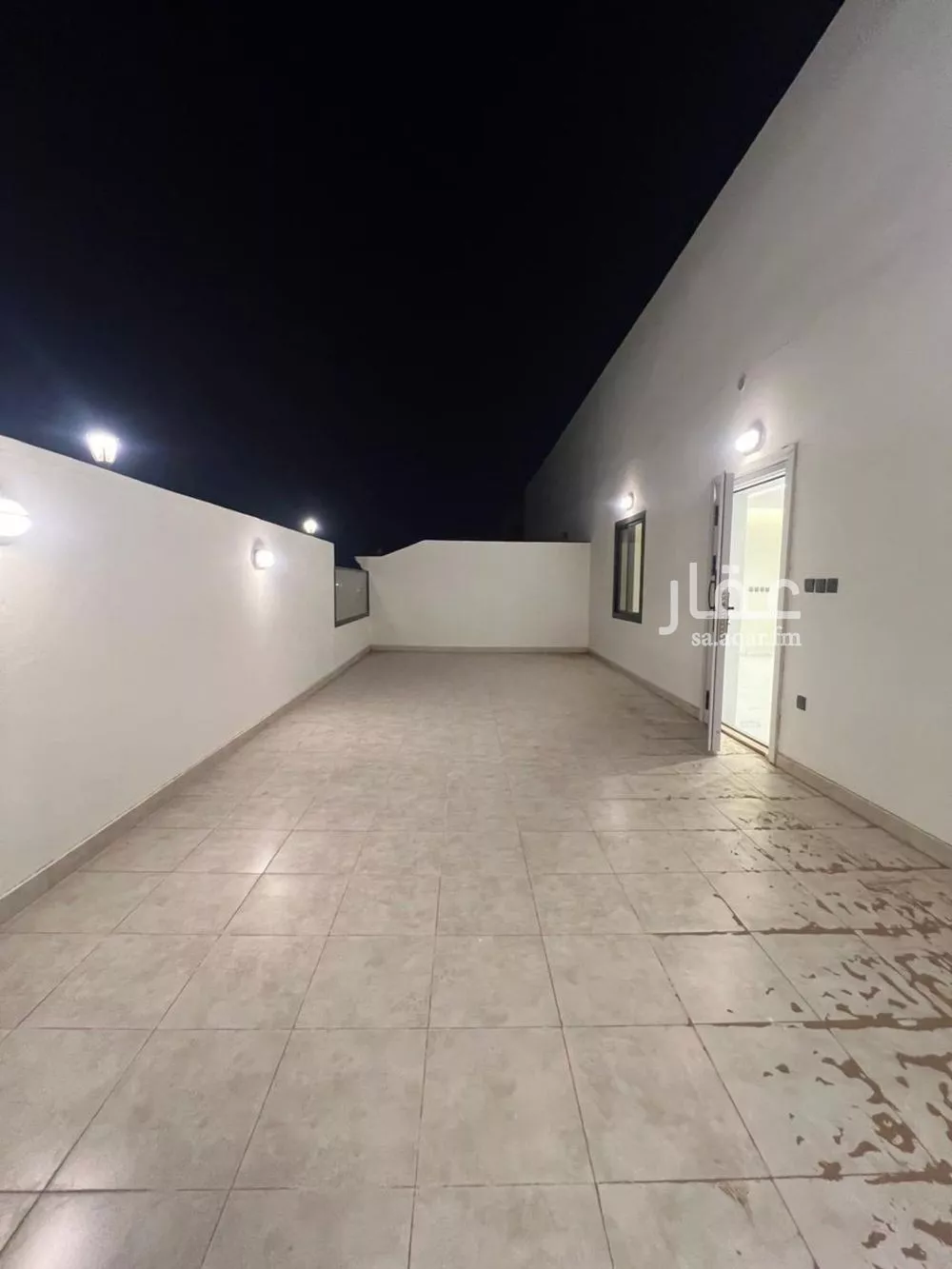 شقة 5 غرف في الريان 6