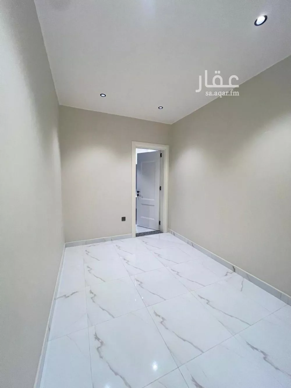 شقة 5 غرف في الريان 10