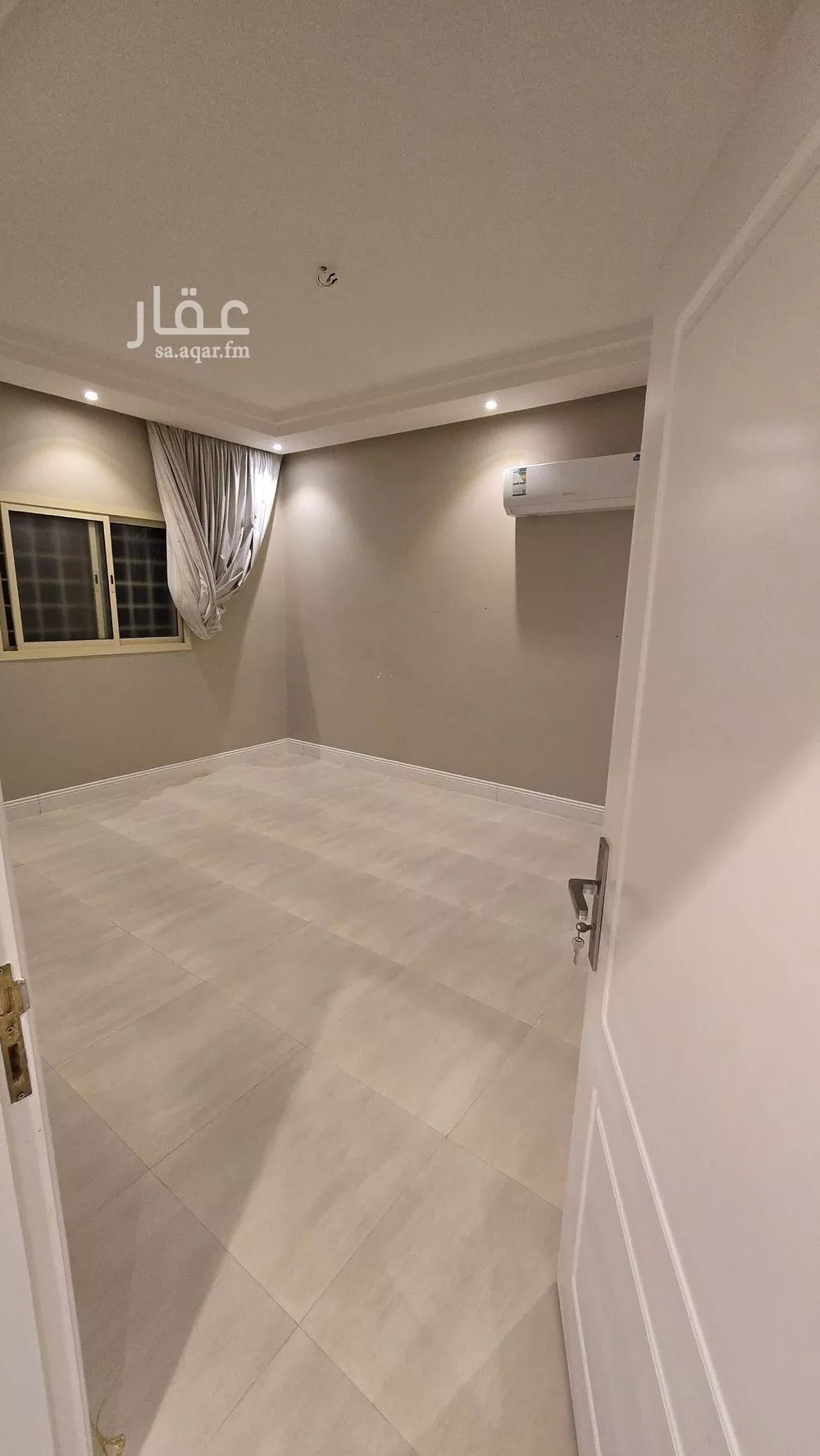 شقة 3 غرف في الملقا 2