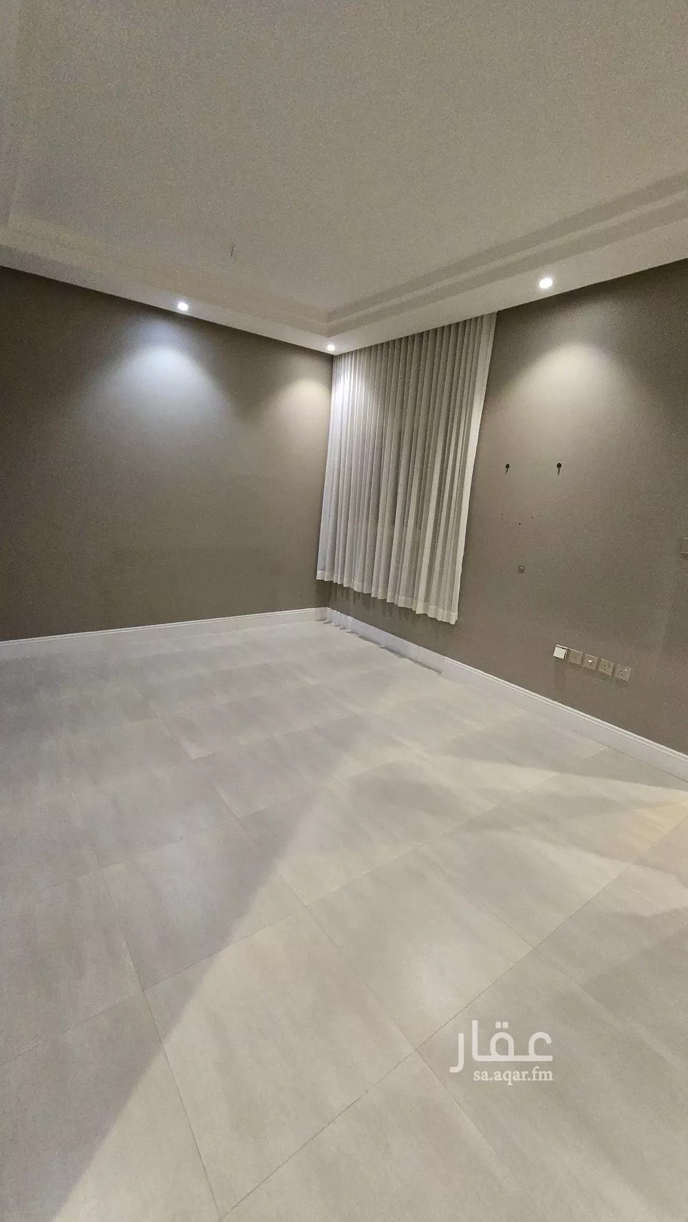 شقة 3 غرف في الملقا 7