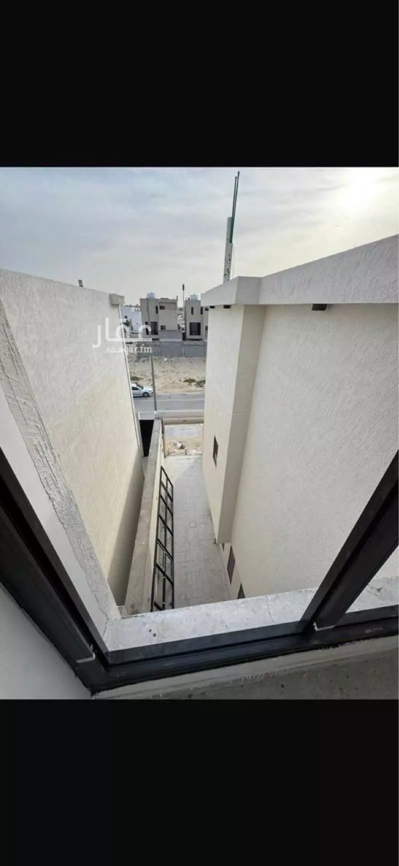 فيلا 6 غرف في الشرق 8