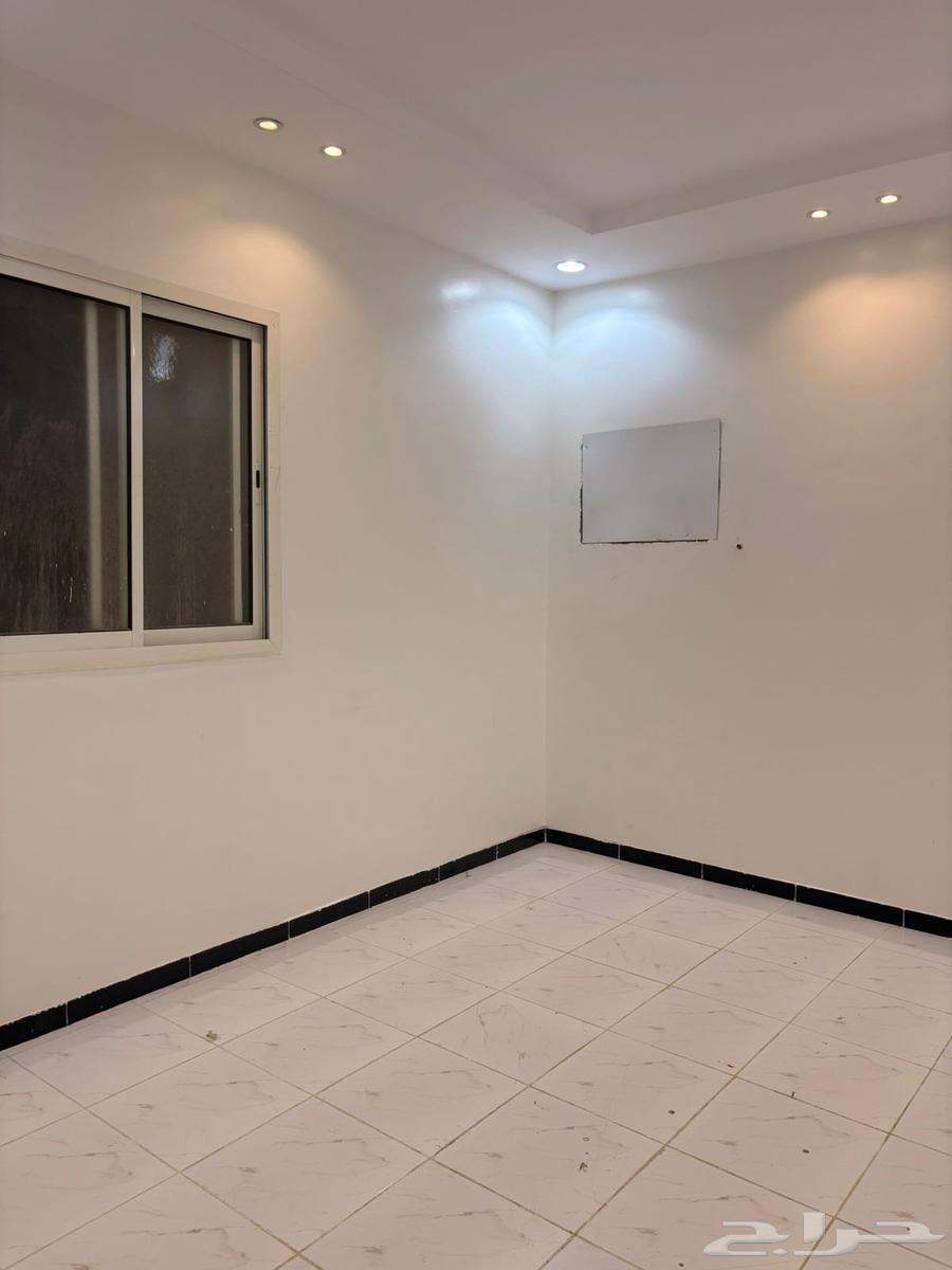 شقة 2 غرف في الرمال 3