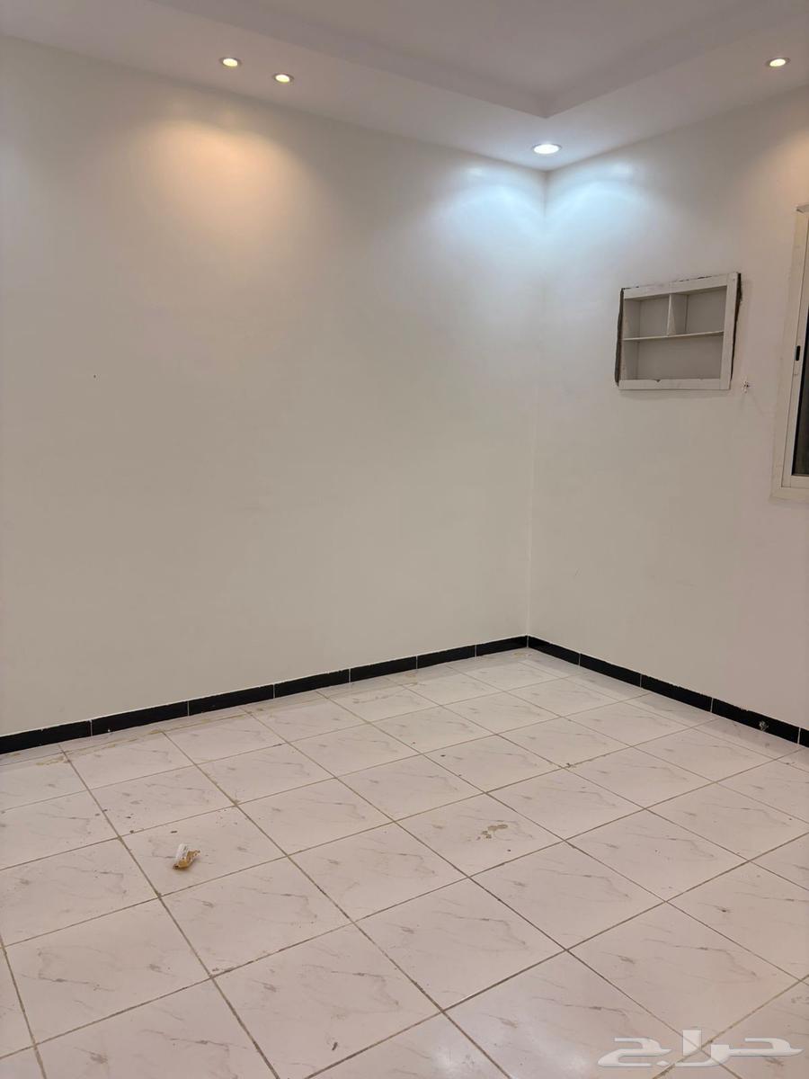 شقة 2 غرف في الرمال 7