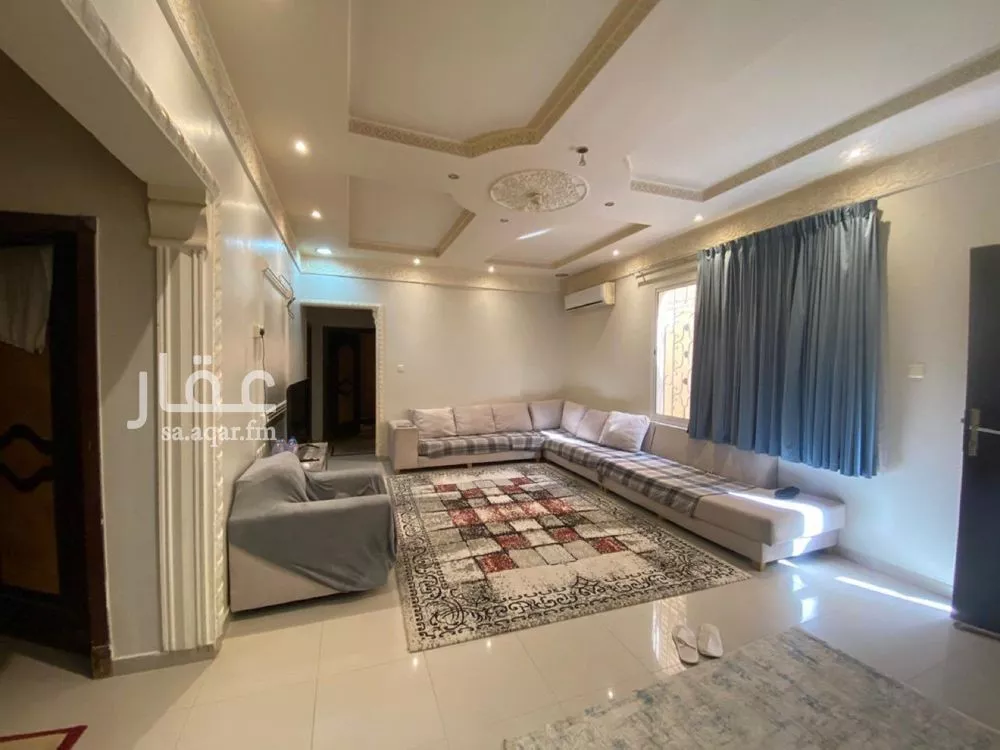 6 bedroom villa in Ishbiliyah 3