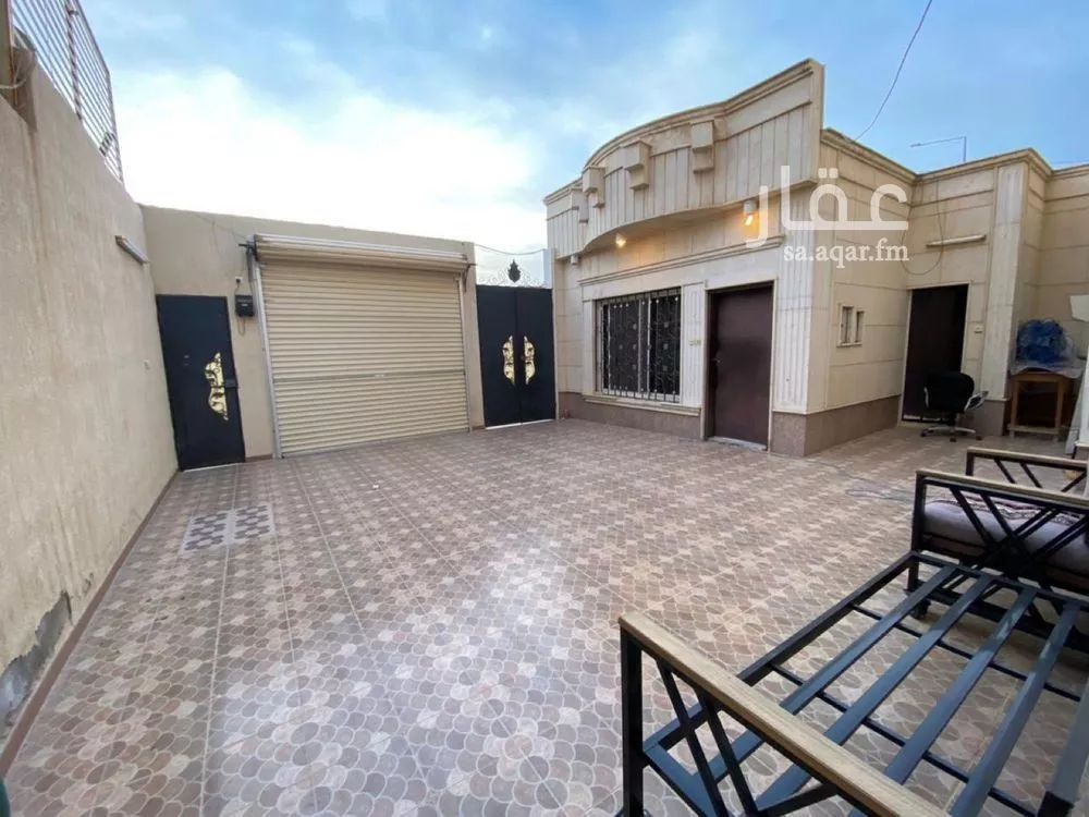 6 bedroom villa in Ishbiliyah 5
