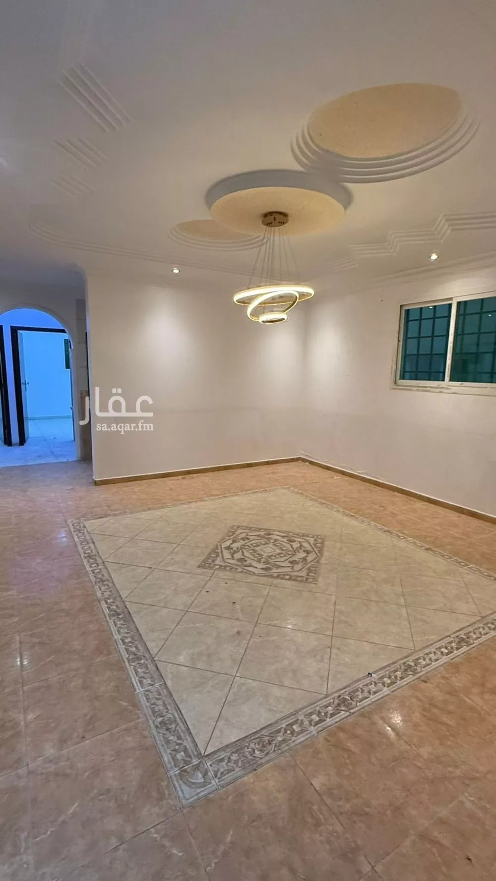 دور 6 غرف في السعادة 7