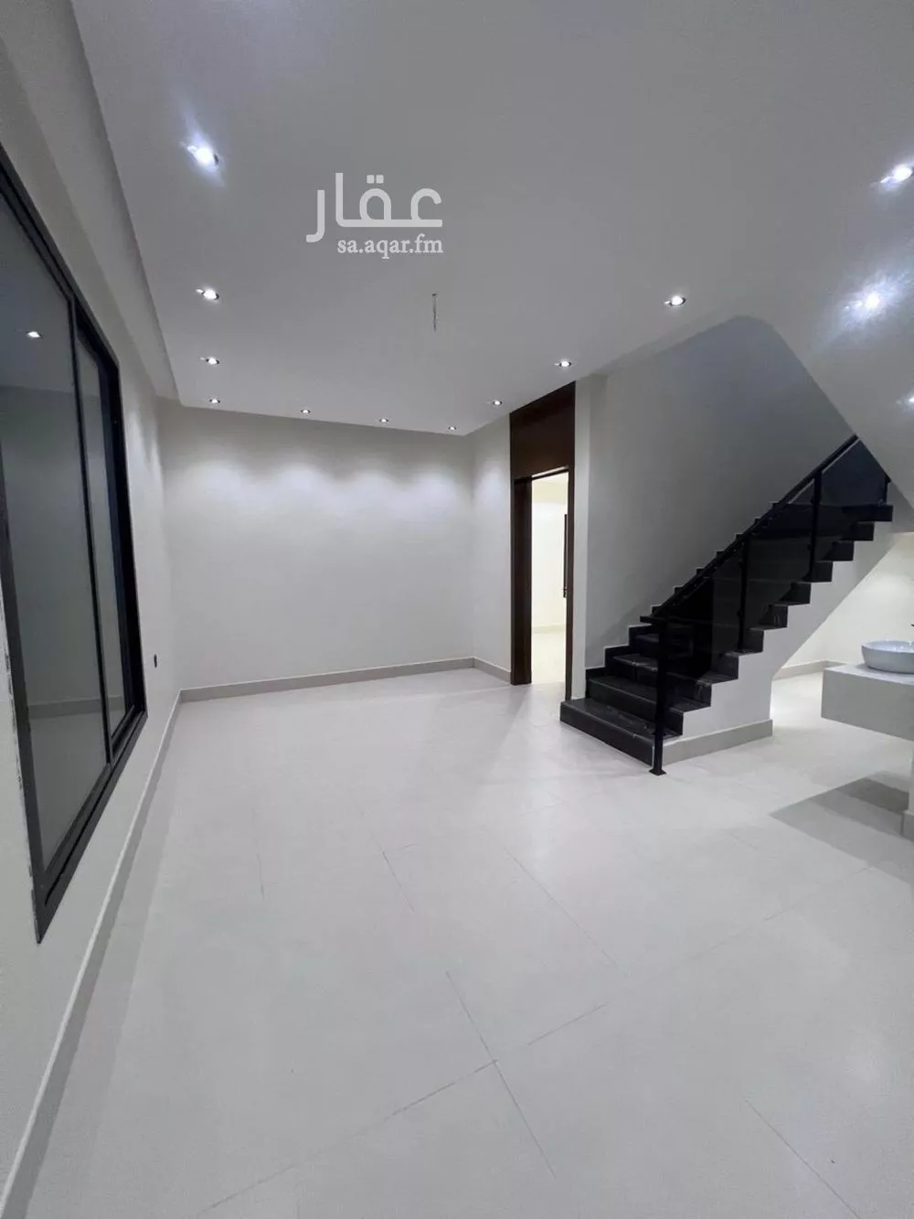 فيلا 5 غرف في طويق 7