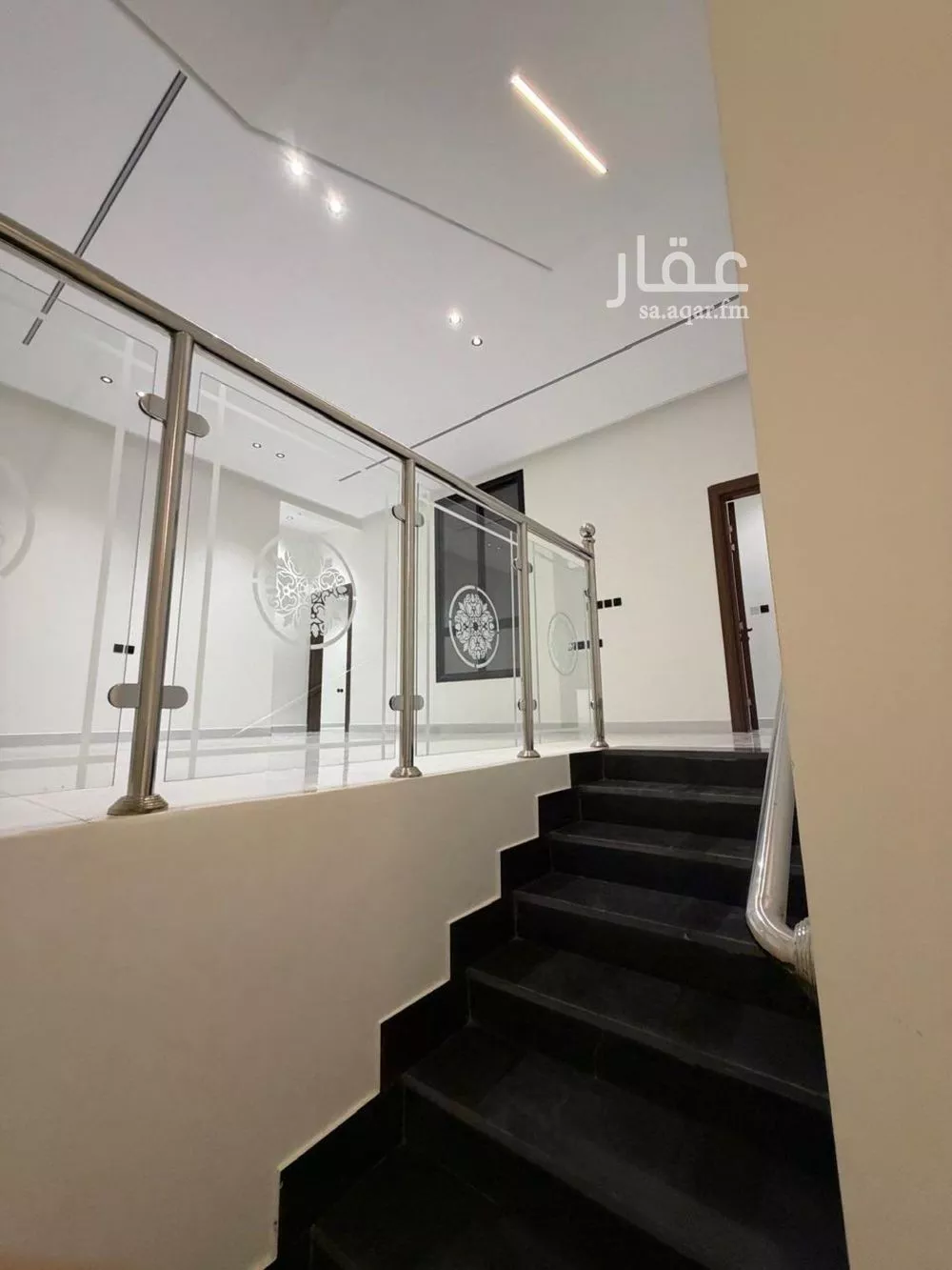 فيلا 6 غرف في المهدية 10