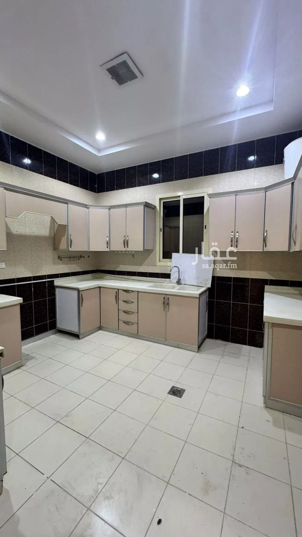4 bedroom floor in Al Yasmin 2