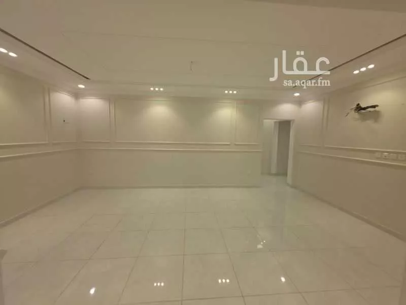 شقة 5 غرف في الريان 6