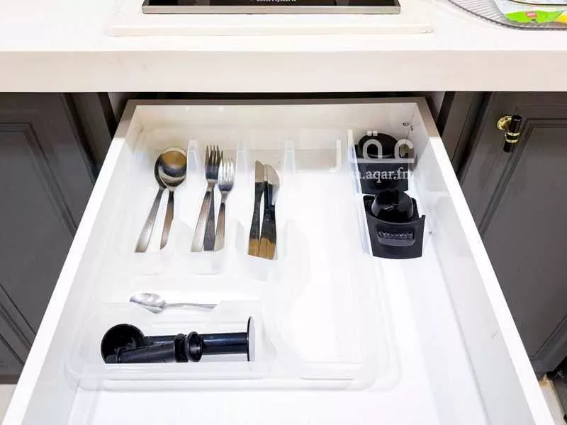 شقة 3 غرف في النهضة 13