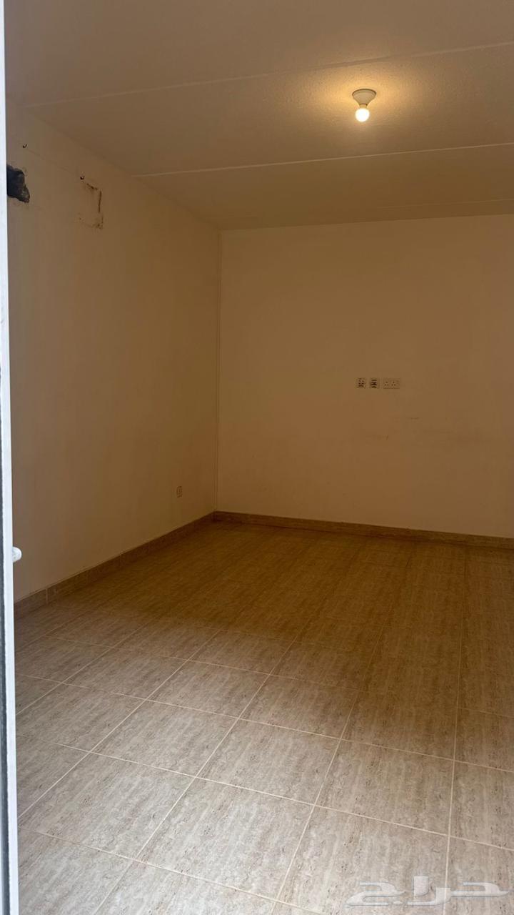 فيلا 3 غرف في العارض 12