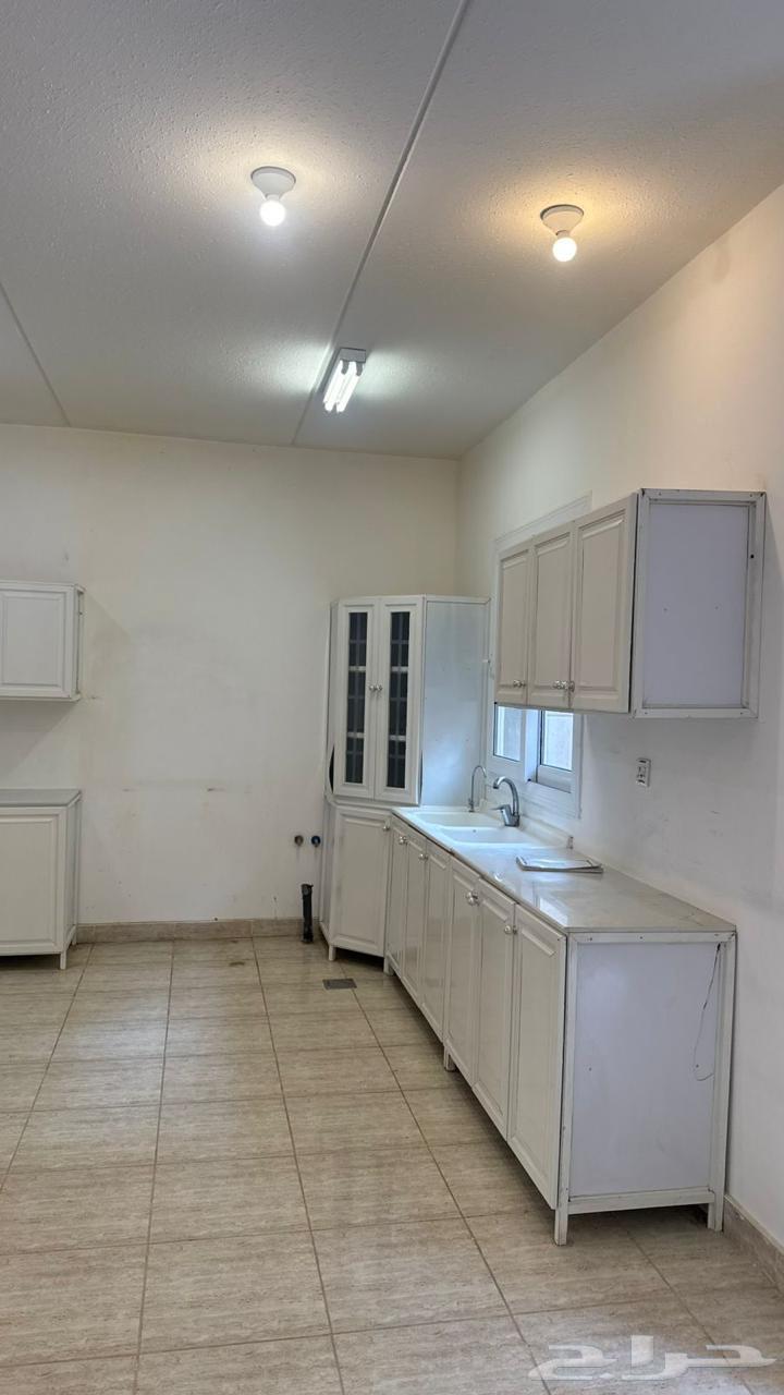 فيلا 3 غرف في العارض 14