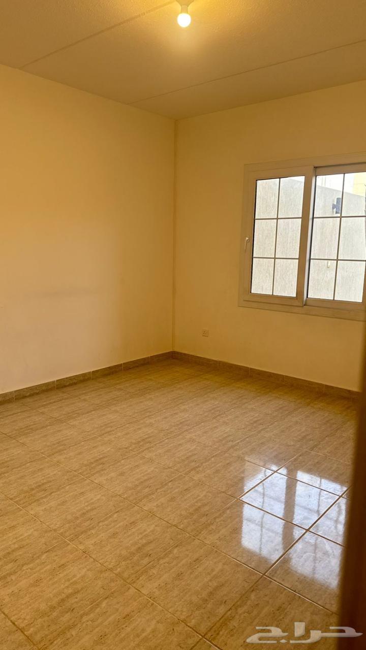 فيلا 3 غرف في العارض 9
