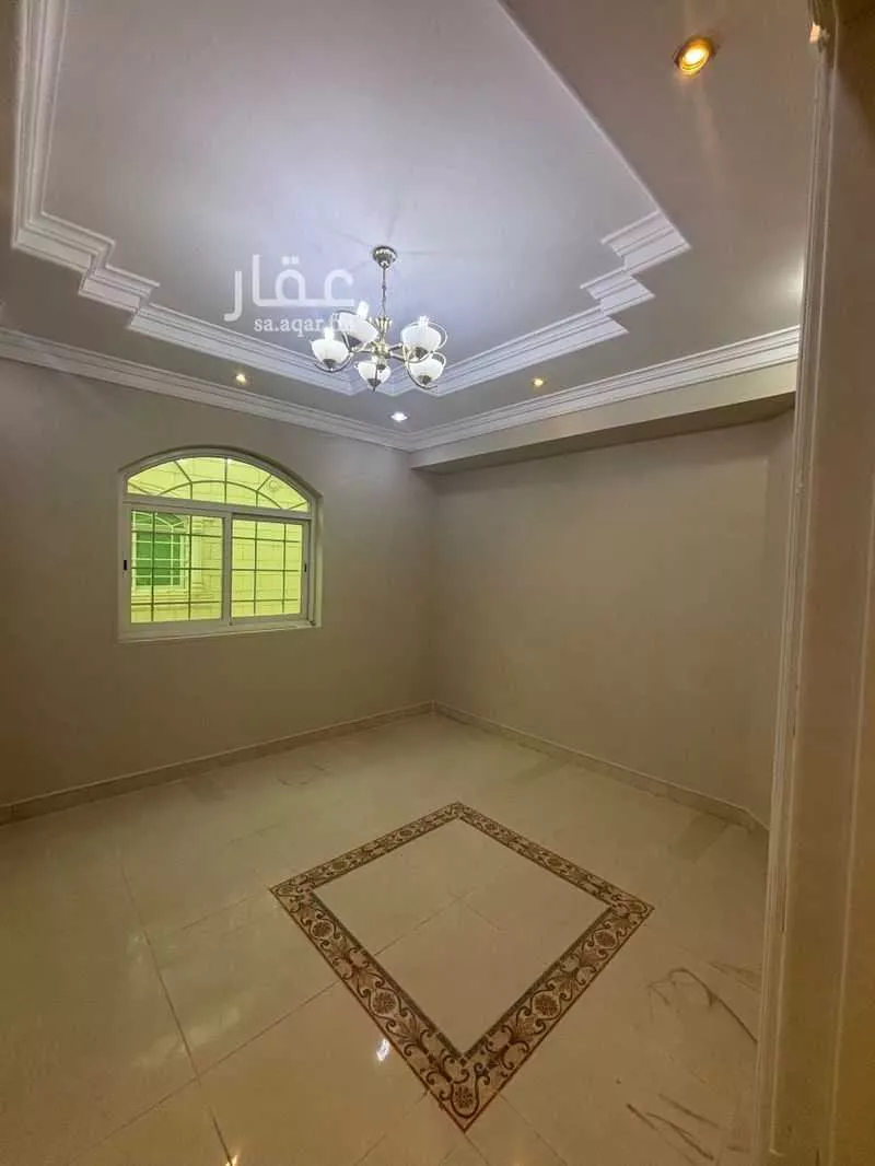 دور 7 غرف في المروج 11