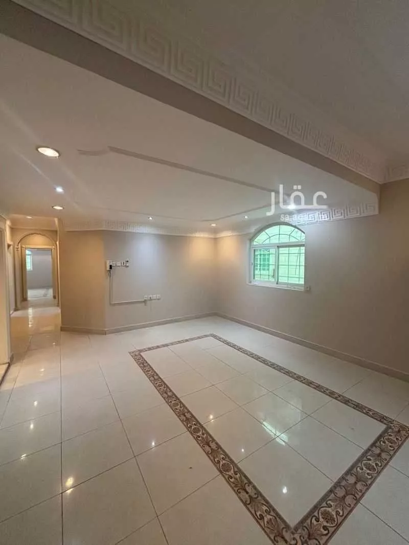 دور 7 غرف في المروج 12