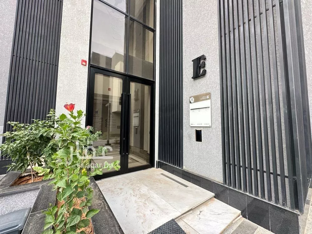 شقة 3 غرف في العارض 3