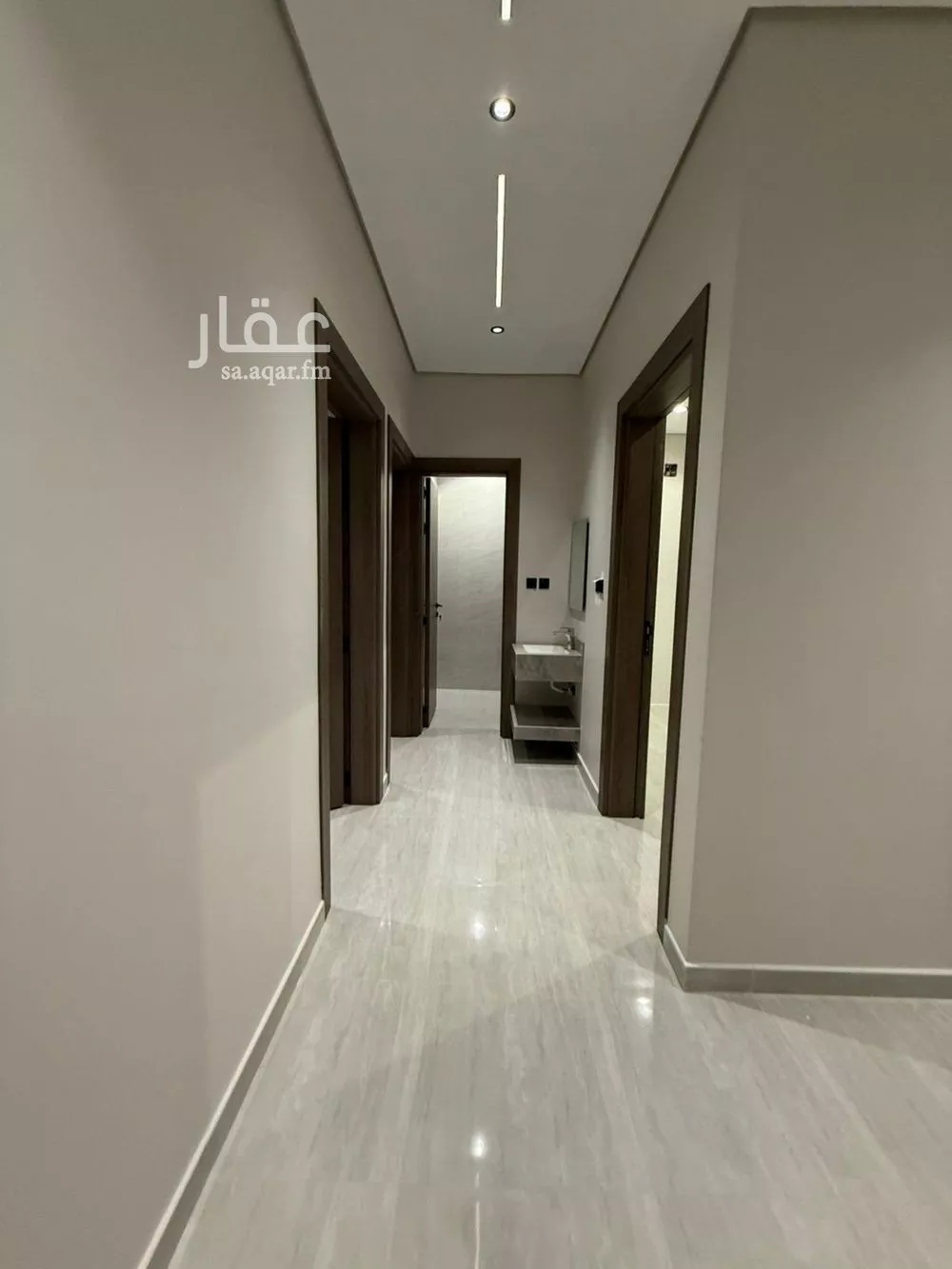 4 bedroom apartment in Dhahrat Namar 5