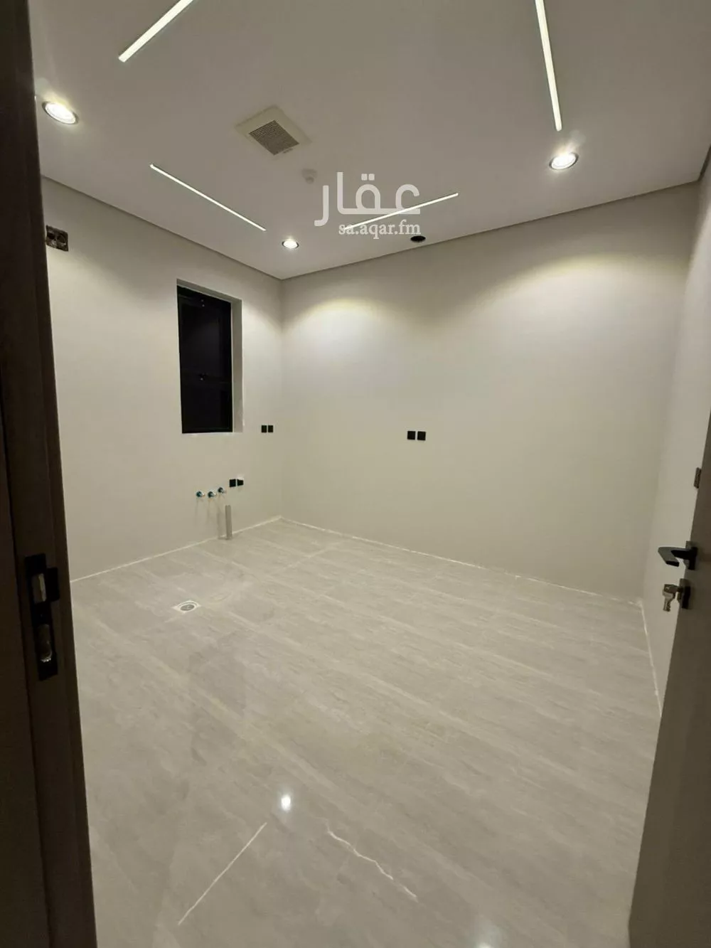 4 bedroom apartment in Dhahrat Namar 7