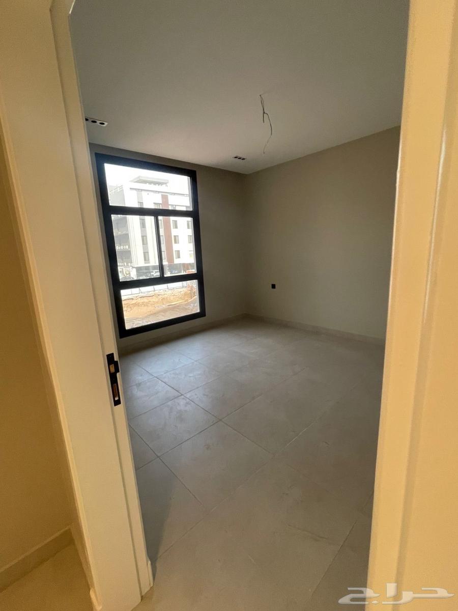 شقة 3 غرف في السلامة 8