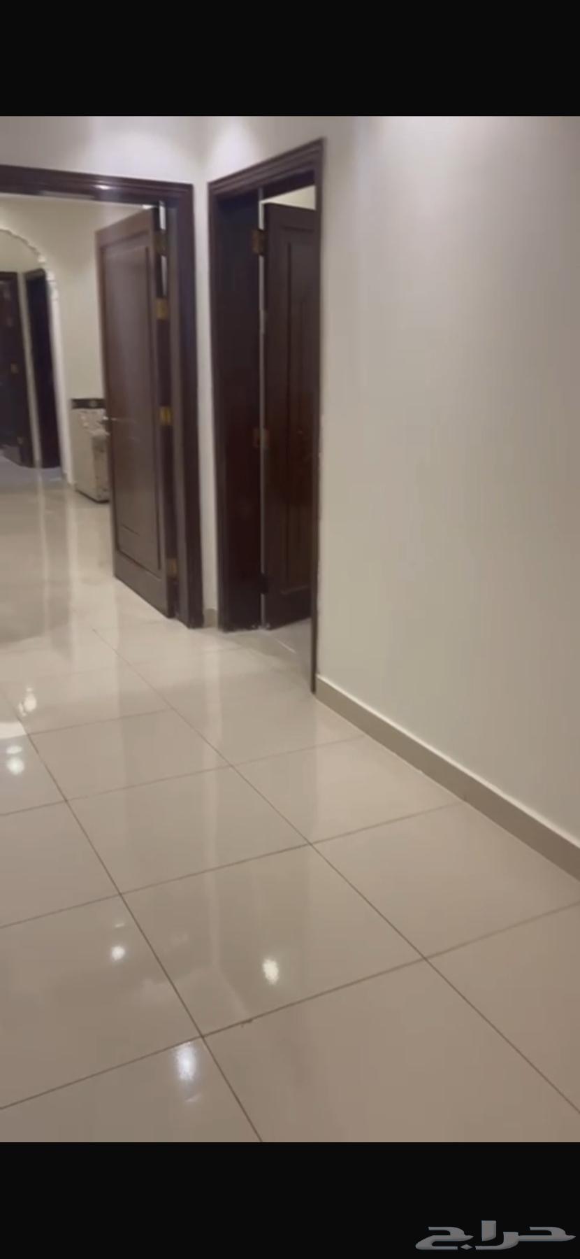 شقة 6 غرف في المروة 20