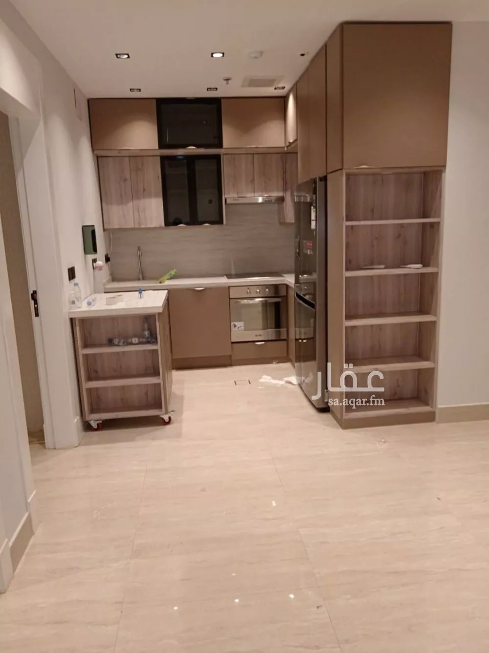 شقة 2 غرف في الملقا 11