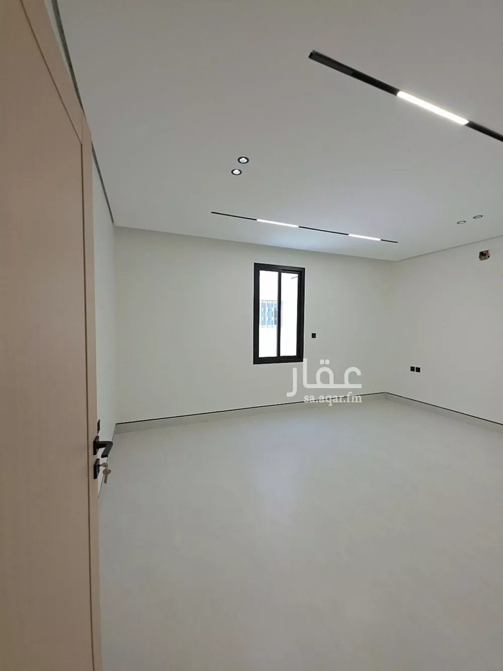 فيلا 8 غرف في النرجس 17