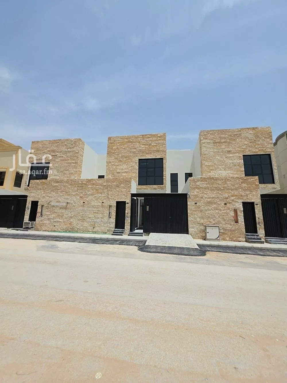 فيلا 8 غرف في النرجس 26