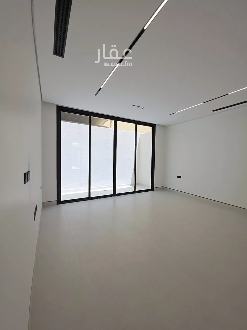 فيلا 8 غرف في النرجس 30