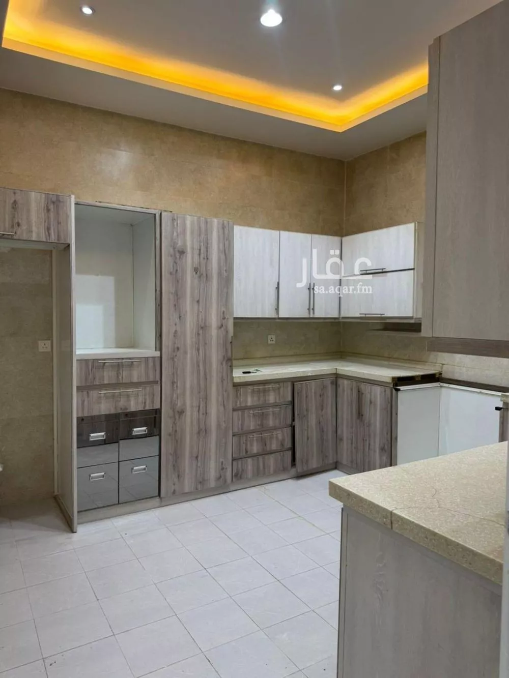 5 bedroom villa in Al Aridh 12