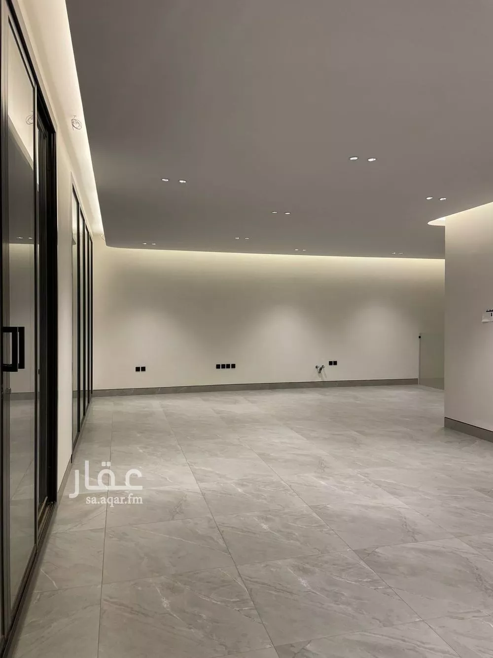 8 bedroom villa in Al Malqa 2