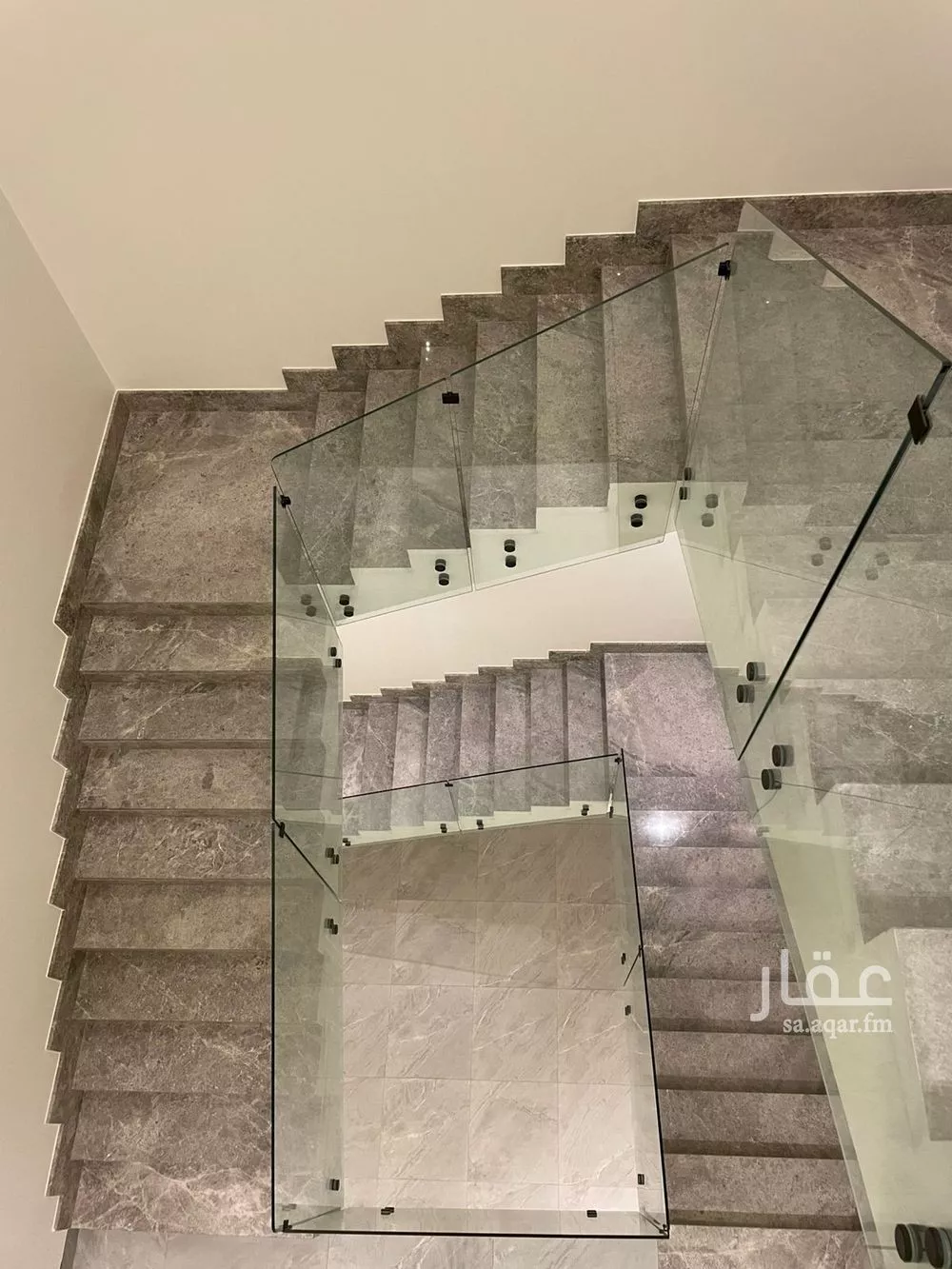 8 bedroom villa in Al Malqa 3