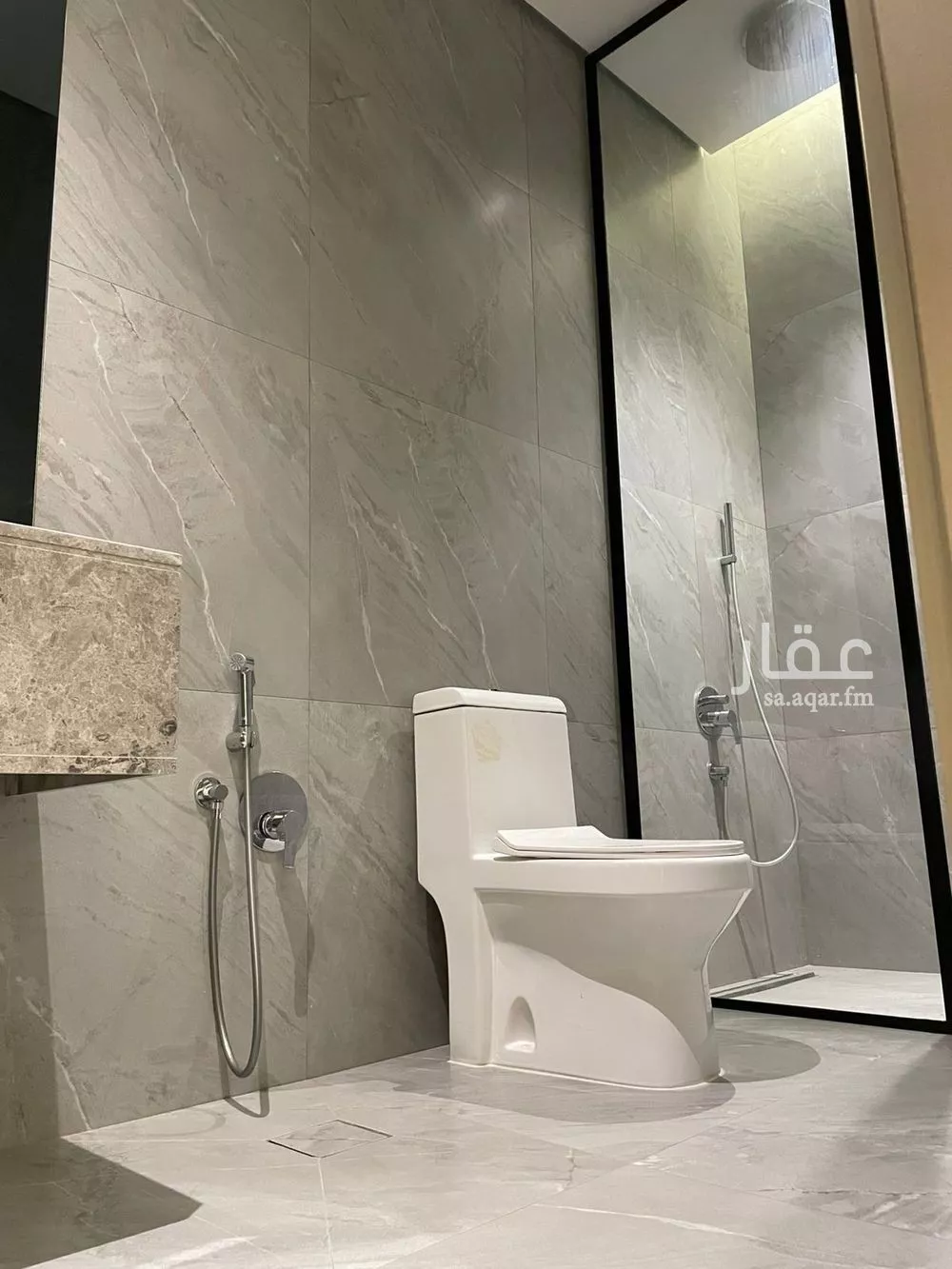 8 bedroom villa in Al Malqa 6