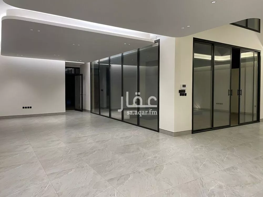 8 bedroom villa in Al Malqa 9